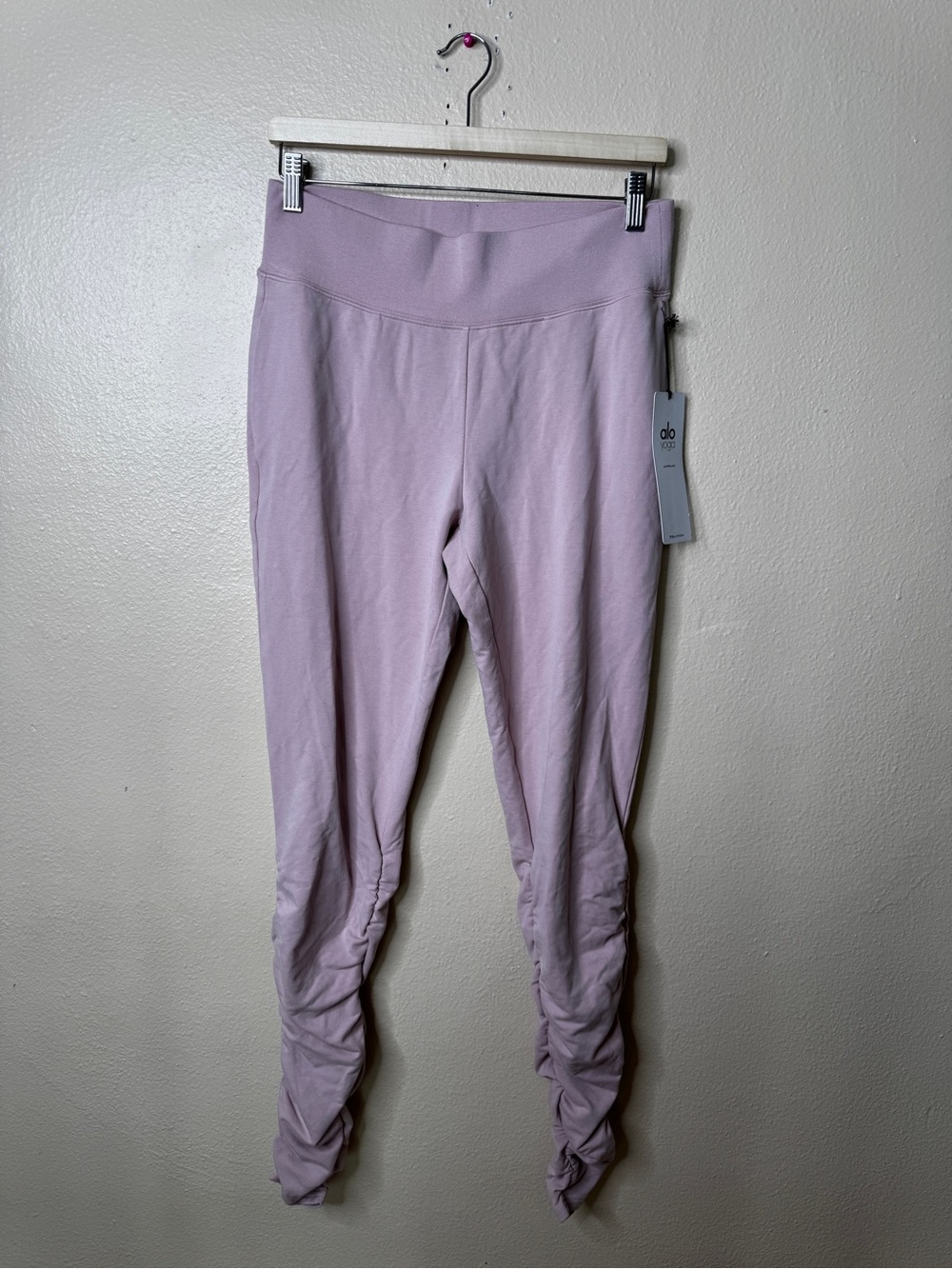 NWT Alo Yoga Solar Sweatpants Palo Mauve Ruched Leg Lounge Pants Women’s L
